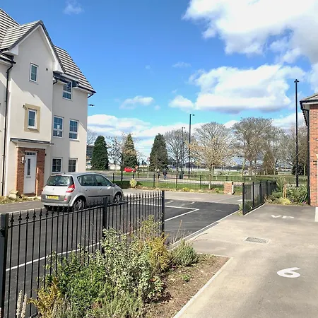 Home Crowd Luxury Apartments Doncaster Exterior photo