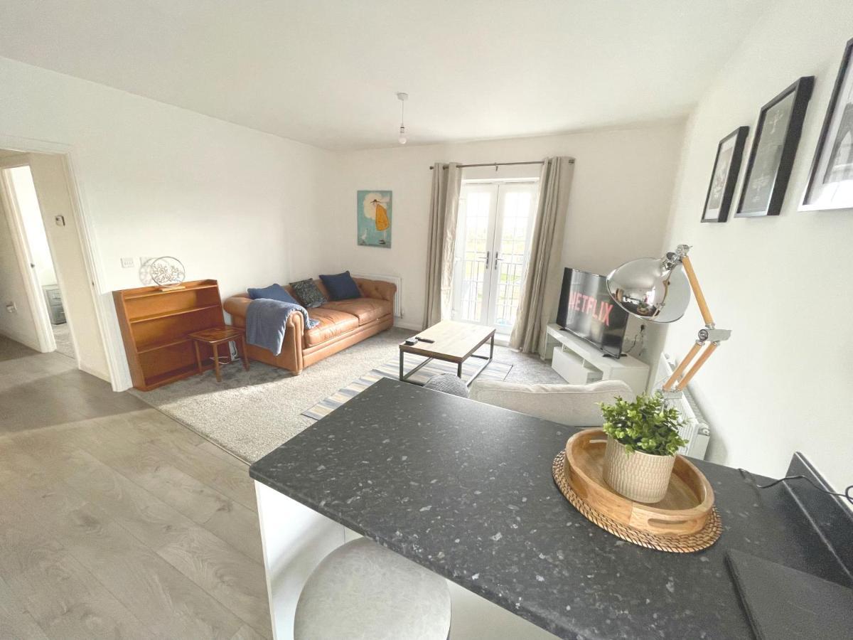 Crowd Luxury Apartment Doncaster